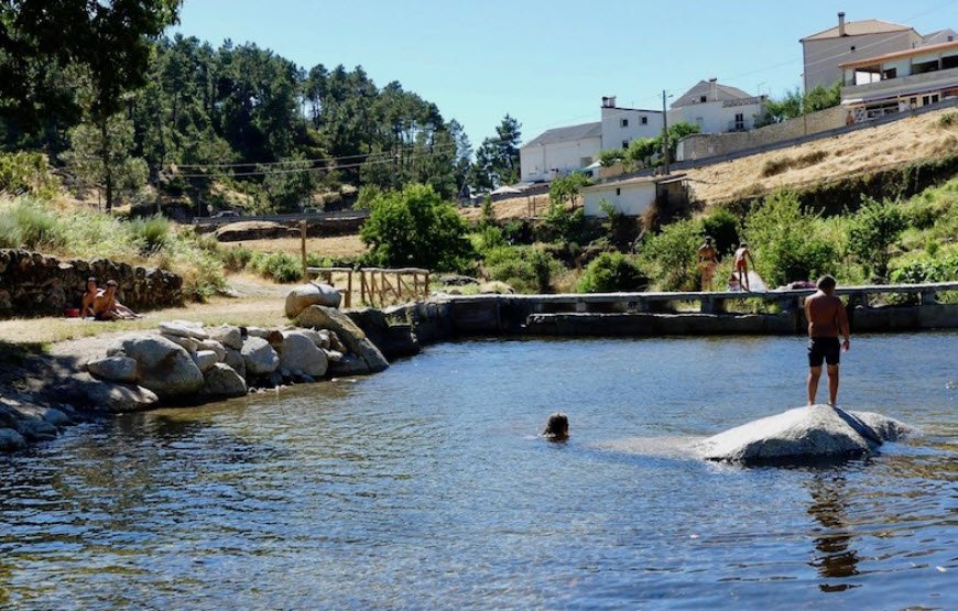 Praia Fluvial do Sabugueiro, Portugal